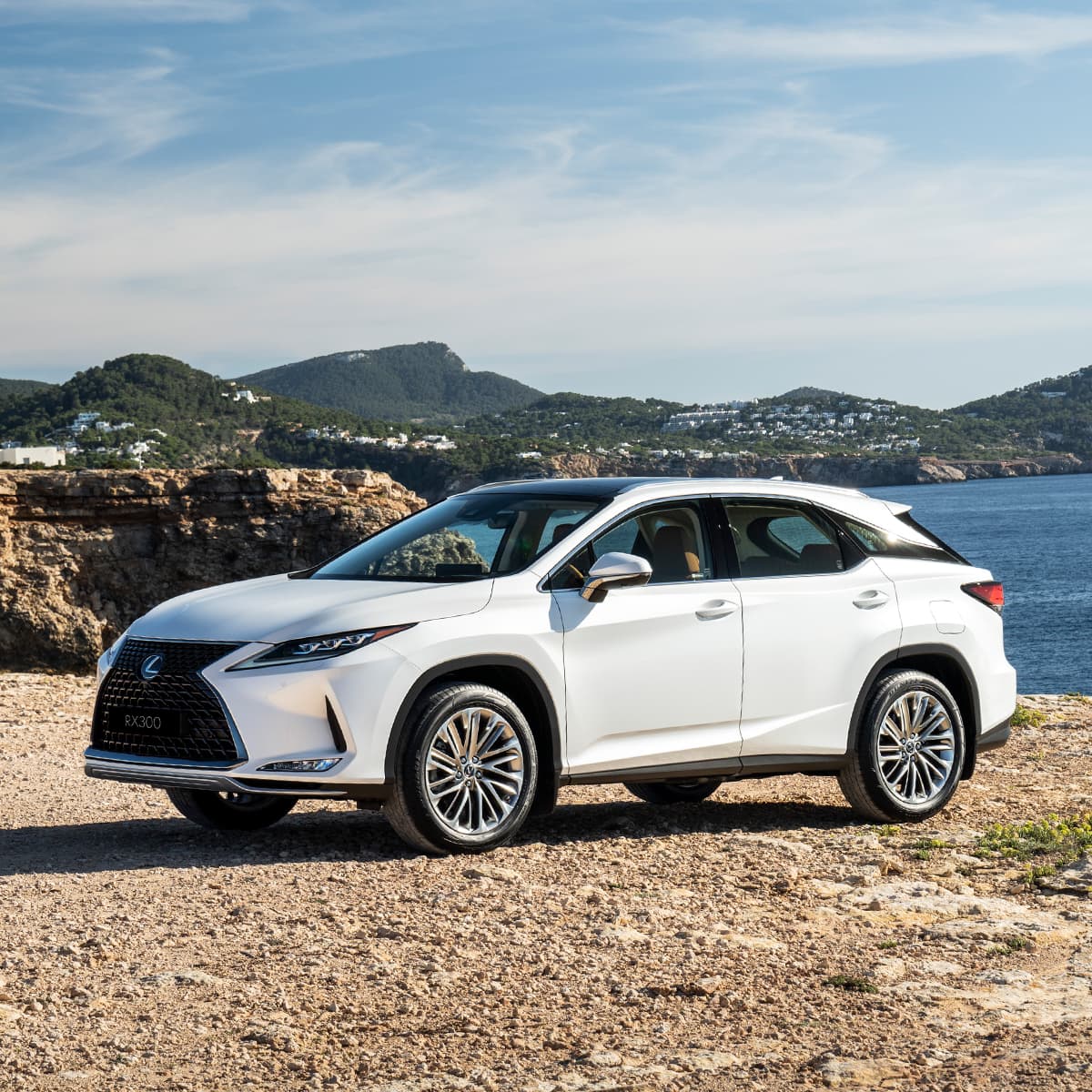 Lexus RX 300 2020 chạy lướt bán lại rẻ hơn 180 triệu đồng