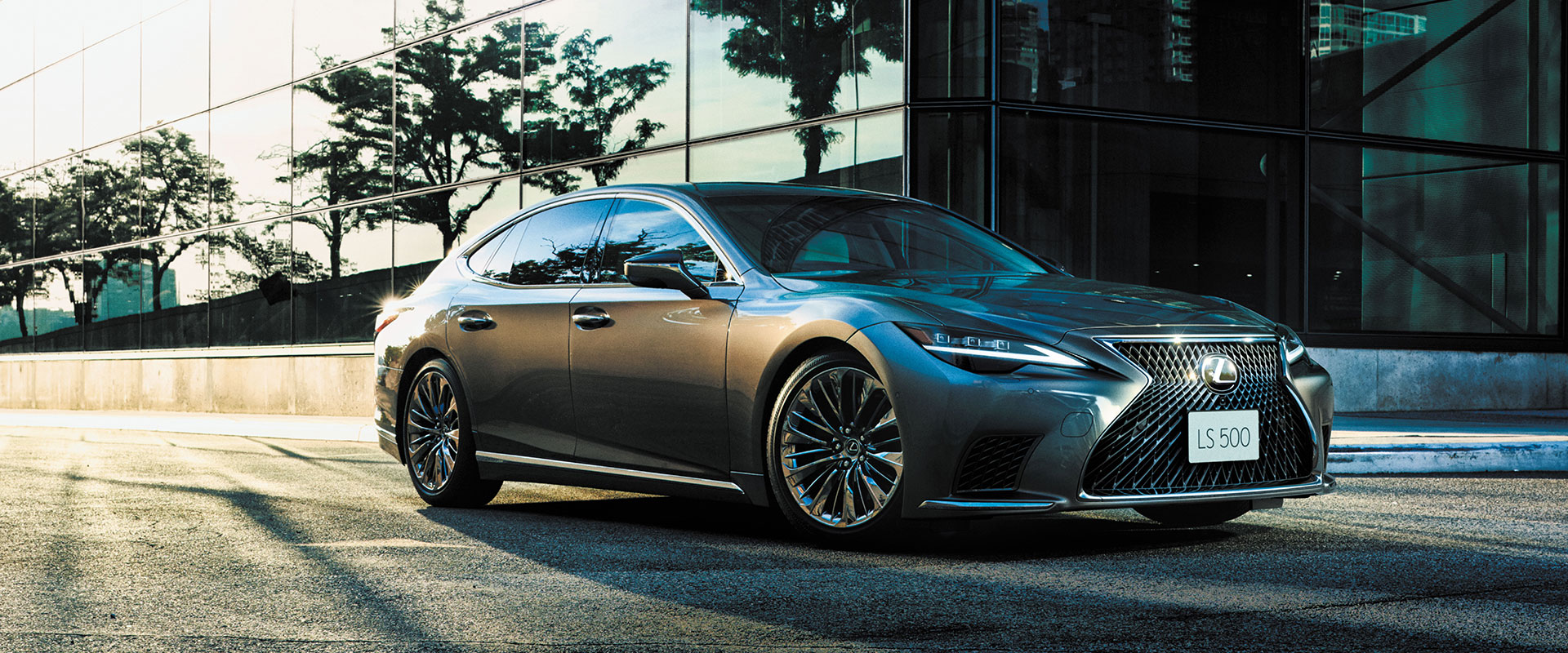 Lexus LS | Sedan | Lexus Malaysia